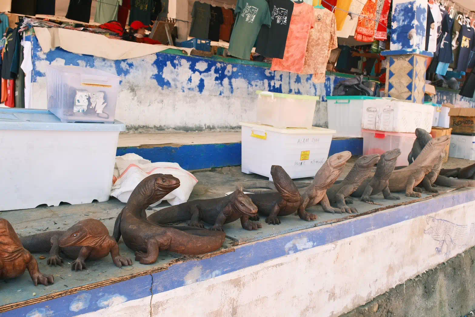 科莫多國家公園(Komodo National Park)的紀念品攤販