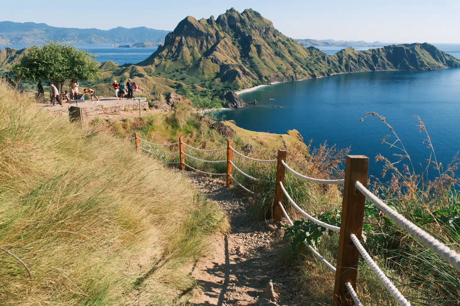 科莫多國家公園帕達爾島 (Padar Island) 石子路步道
